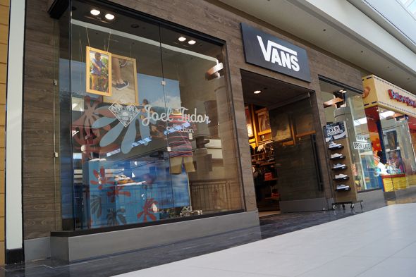 vans four seasons mall