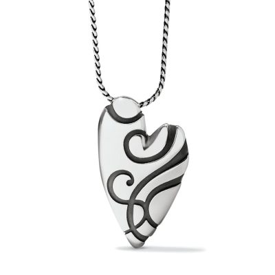Heart Swirl Necklace Promotion SOCIAL JAN2020 3