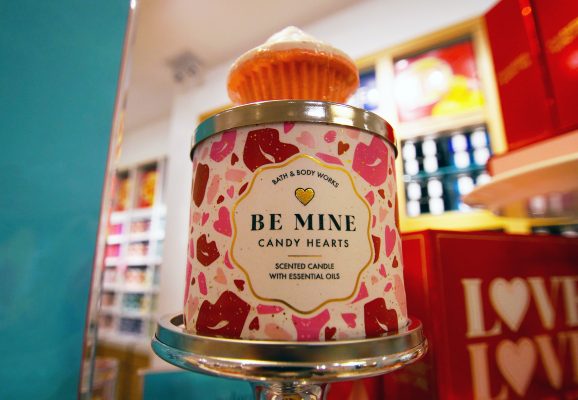 BBW Be Mine Candy Hearts Candle